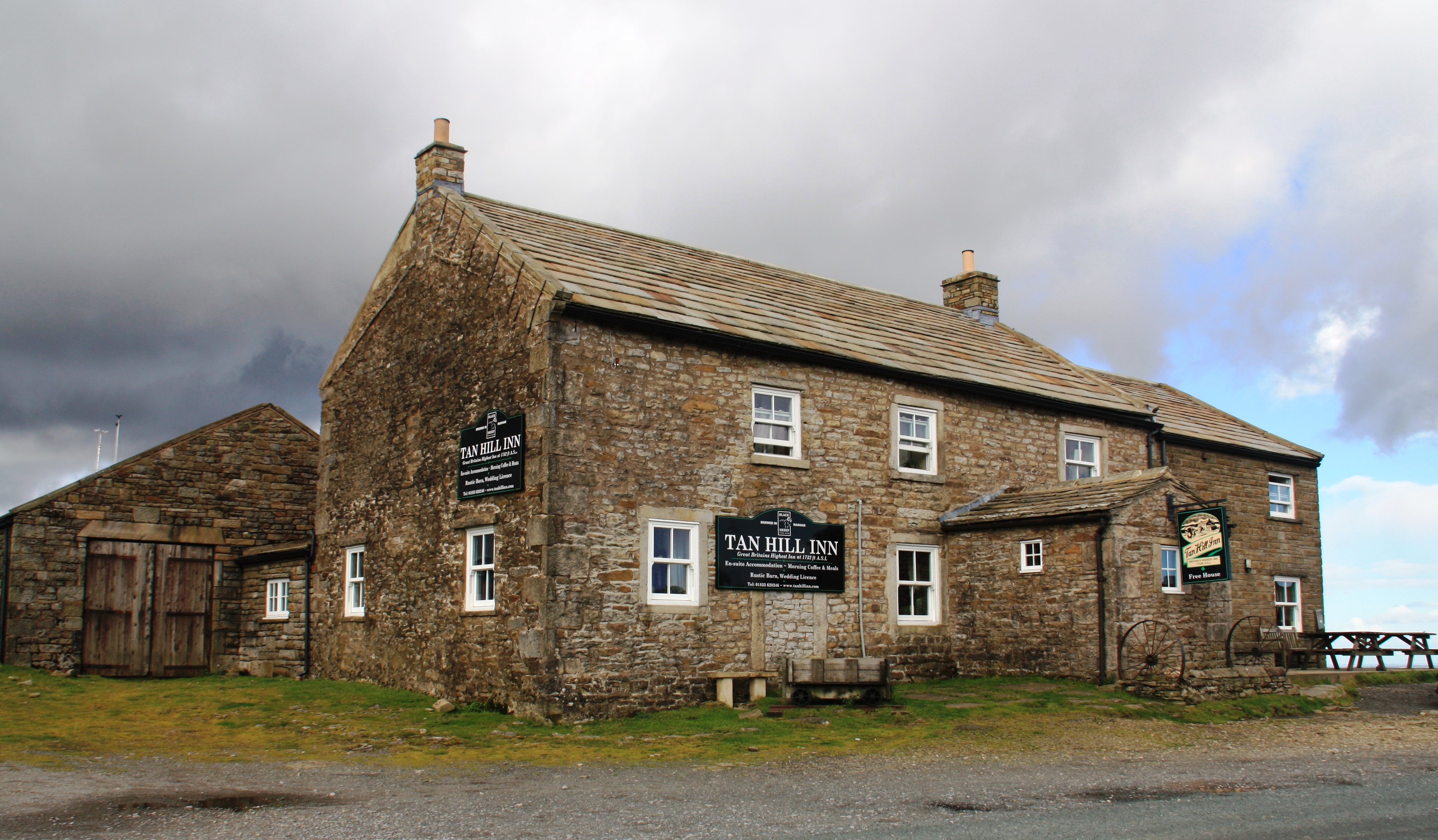 Tan Hill Inn